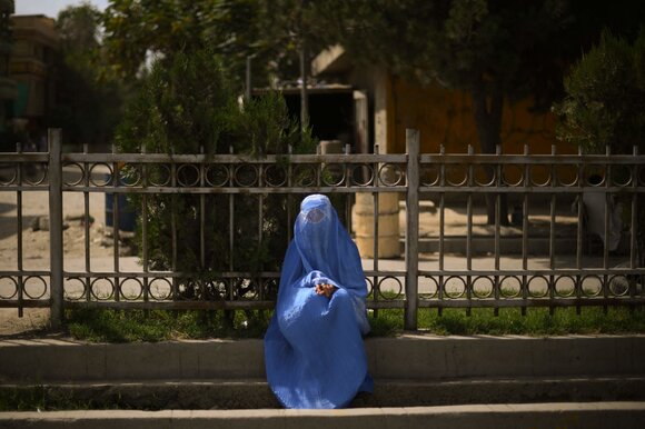 Die Tatsache, dass eine afghanische Frau über kein männliches Familienoberhaupt mehr verfügt, reicht nicht aus, um ihr ein humanitäres Visum zu erteilen. (Bild: Keystone) 