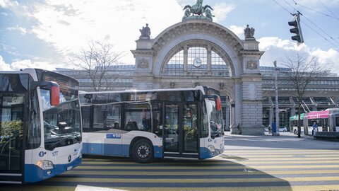La société de transports publics de Lucerne a perçu des subventions fédérales trop élevées. (Image: Keystone) La société de transports publics de Lucerne a perçu des subventions fédérales trop élevées. (Image: Keystone)